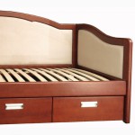 Кровать-диван деревянный из массива ясеня от производителя