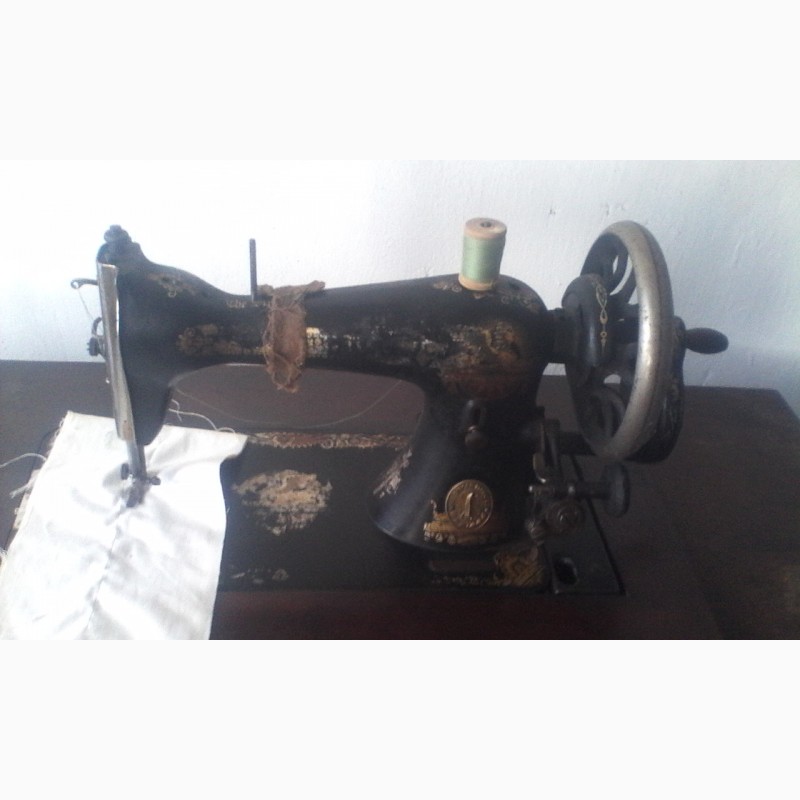 Фото 7. Продам антикварну швейну машинку ЗІНГЕР в робочому стані добре збережена