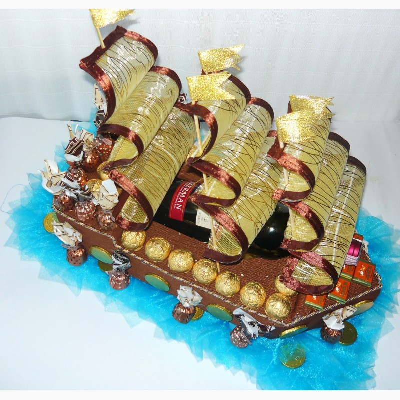 Фото 3. Корабль из конфет Пираты Карибского моря