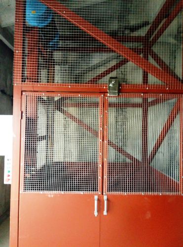 Фото 2. КЛЕТЬЕВОЙ шахтный грузовой электрический подъёмник г/п 1000 кг, 1 тонна. МОНТАЖ