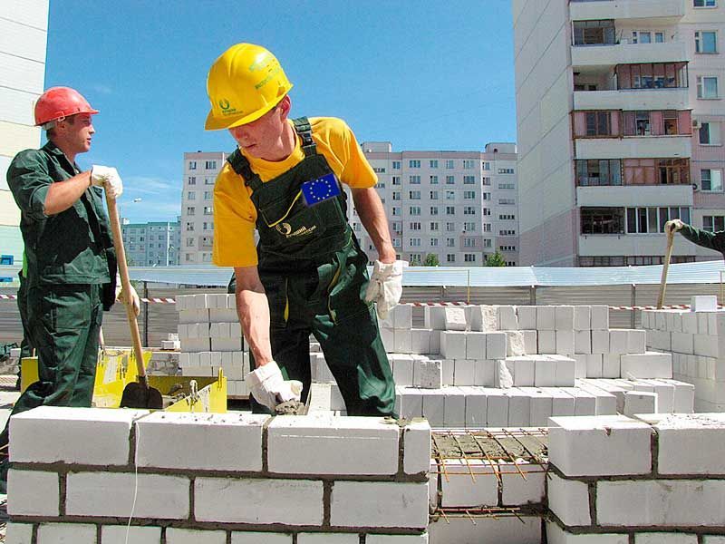 Фото 4. Работа строителям-каменщикам на строительных объектах в Голландии