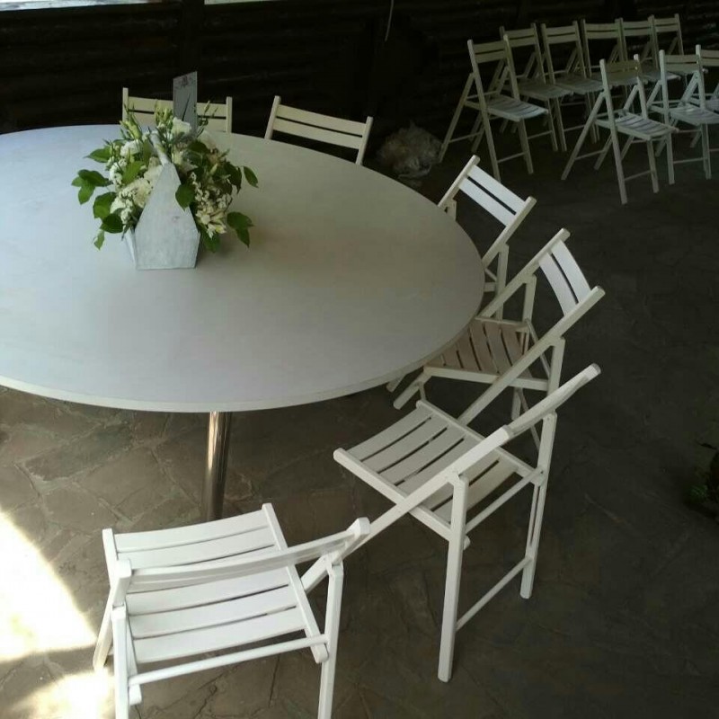 Фото 10. Аренда белых складных стульев для свадьбы