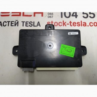 Блок управления двери задней левой/правой Tesla model X 1045490-00-H 104549