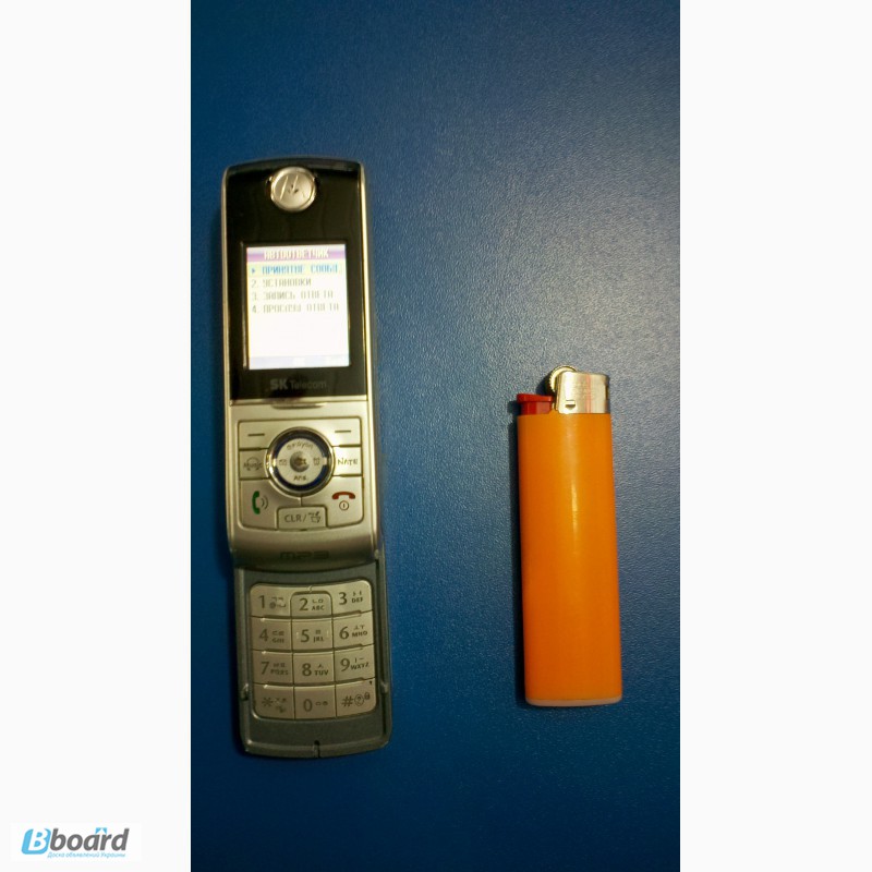 Фото 3. Миниатюрный CDMA телефон Motorola MS400