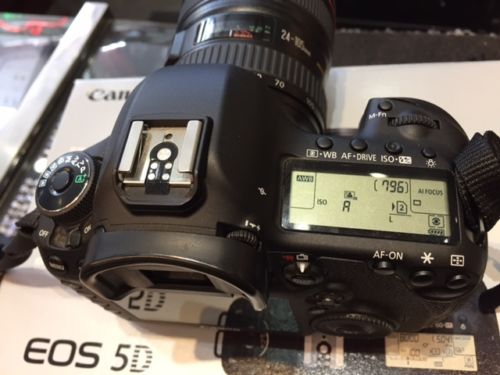 Фото 2. Камера Canon EOS 5D Mark III с тремя объективами Canon L