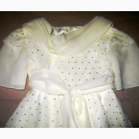 Нарядное платье для девочки молочного цвета