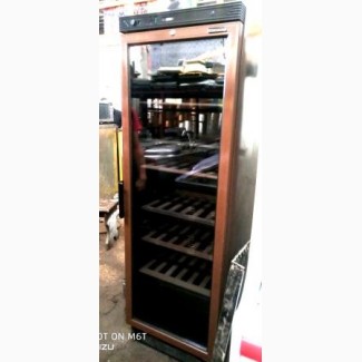 Шкаф холодильный для вина TEFCOLD CPV1380M б/у, в отличном состоянии