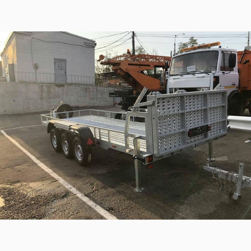 Фото 2. Прицеп грузовой для перевозки строительно-дорожной техники