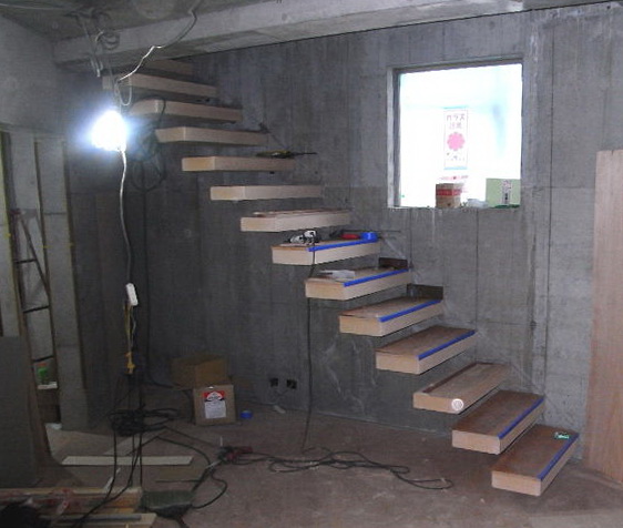 Фото 9. Изготовим консольную лестницу. Броневик Днепр