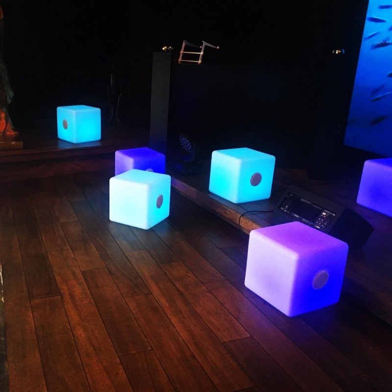 Аренда LED мебели, святящихся ЛЕД кубов, LED столов, стульев