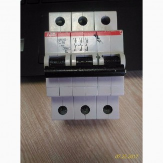 Автоматический выключатель ABB SH203-C40 3P