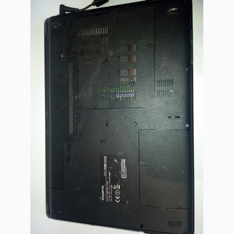 Фото 7. GigaByte E1500 мощный и надежный ноутбук