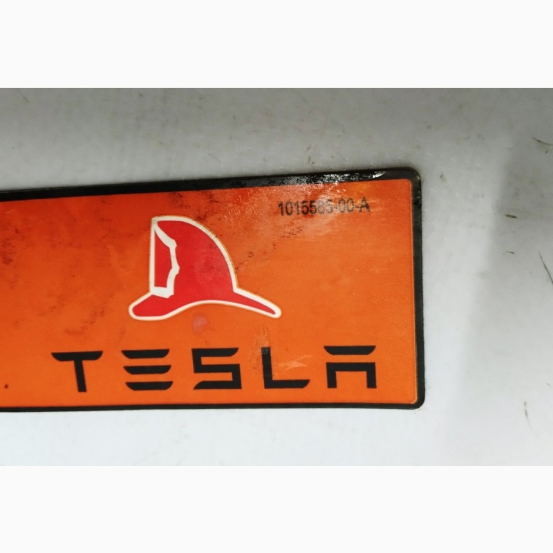 Фото 7. Крышка верхняя блока электронных предохранителей Tesla model X 1112379-01-Z