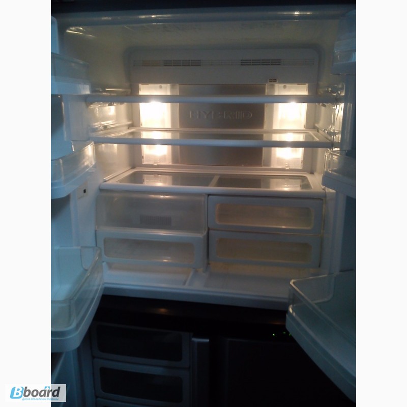 Фото 16. Большой холодильник Sharp SJ-F72PV-SL