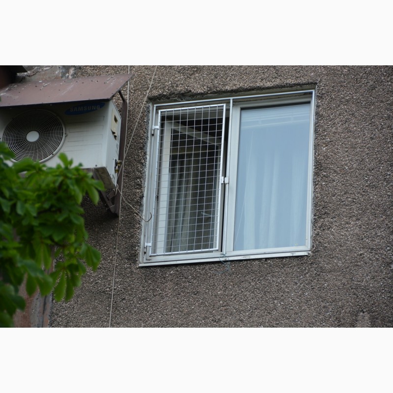 Фото 12. Прогулочный вольер для кошек на окно. Броневик Днепр