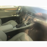 Дорогая иномарка под ремонт Lexus ES 200h 2016