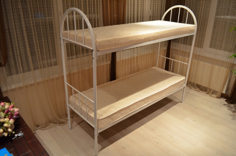 Фото 4. Двухъярусные металлические кровати. Односпальные кровати