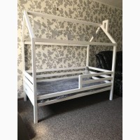 Кроватка домик