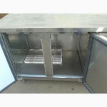 Продам двухдверный холодильный стол Tefcold бу