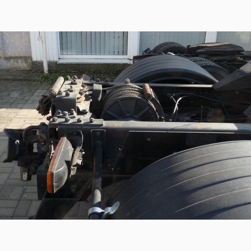 Фото 9. Седельный тягач 6х6 с фаркопом и лебедкой на базе КамАЗ-65111
