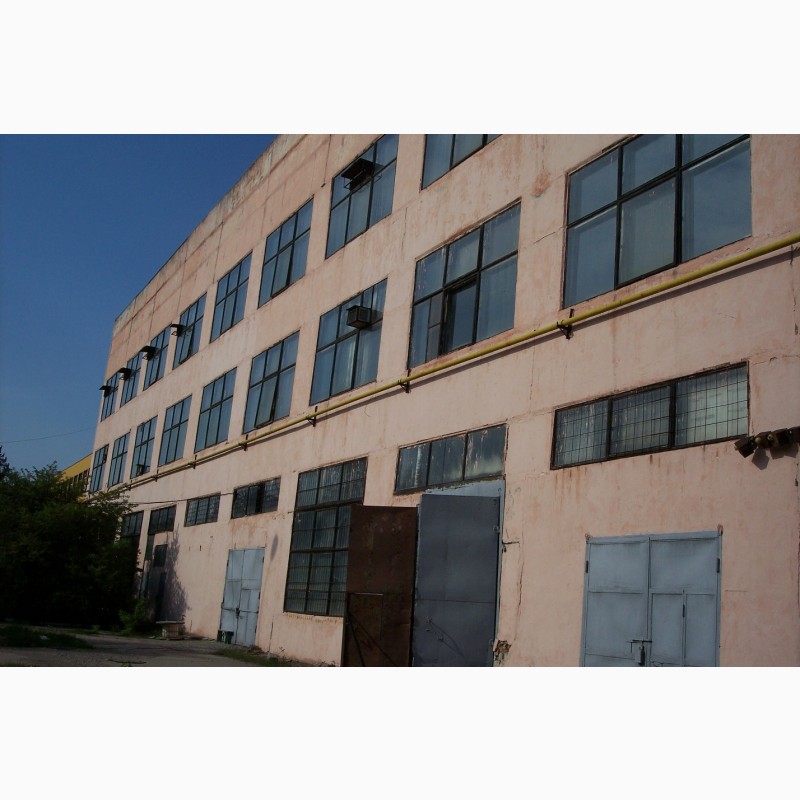 Продаеться производственное бетонное помещение общей площадью 24 000 кв.м