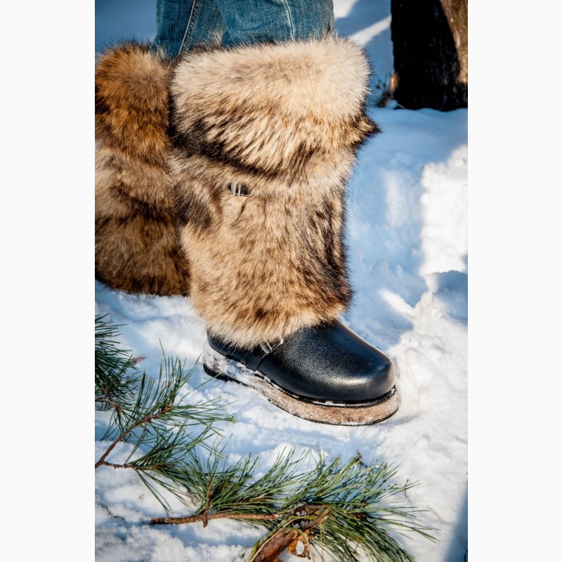 Фото 3. Зимняя обувь - Унты из волка