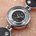 Женские кварцевые часы-браслет Fashion Kristall