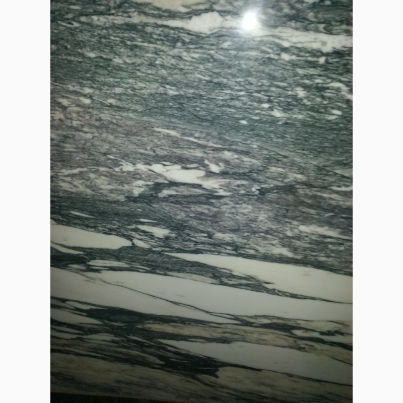 Фото 15. Оникс - полудрагоценный мрамор в слябах толщиной : 20 мм, 30 мм., 50 мм., и в изделиях