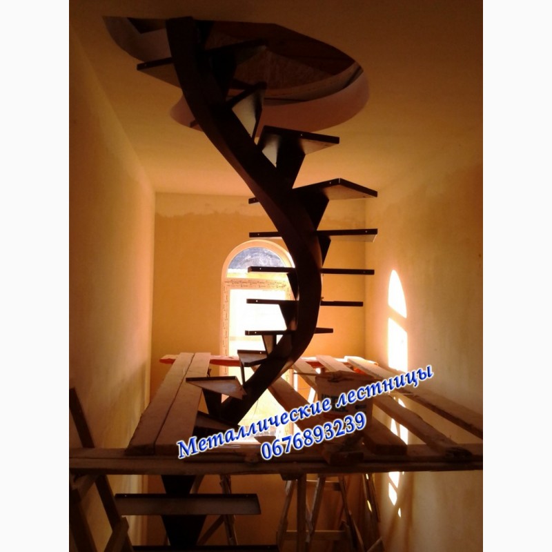 Фото 10. Изготовление лестниц на металлокаркасе