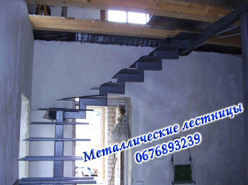 Фото 2. Изготовление лестниц на металлокаркасе