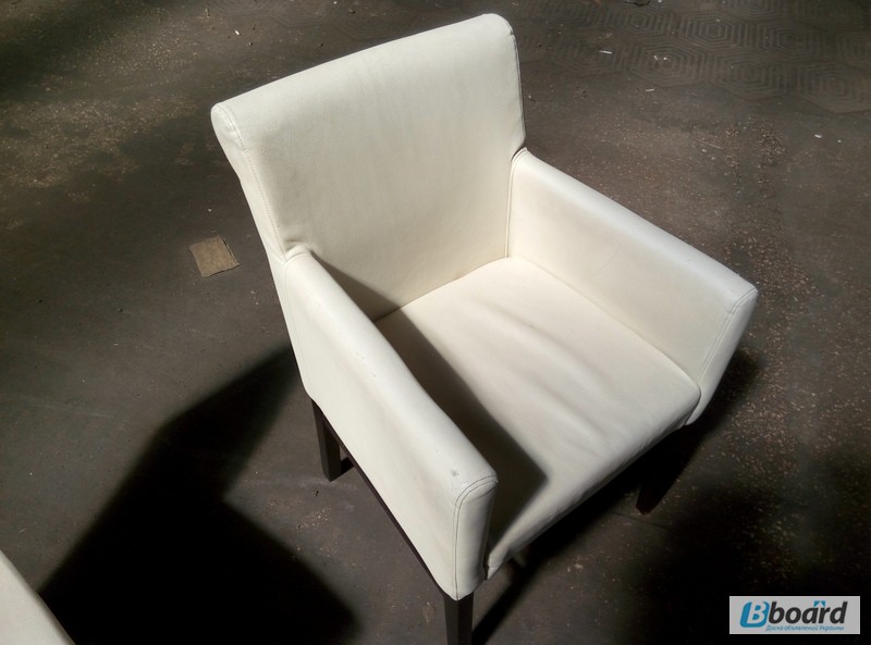 Фото 3. Продам светлые кресла из кожзама бу для кафе ресторанов клубов