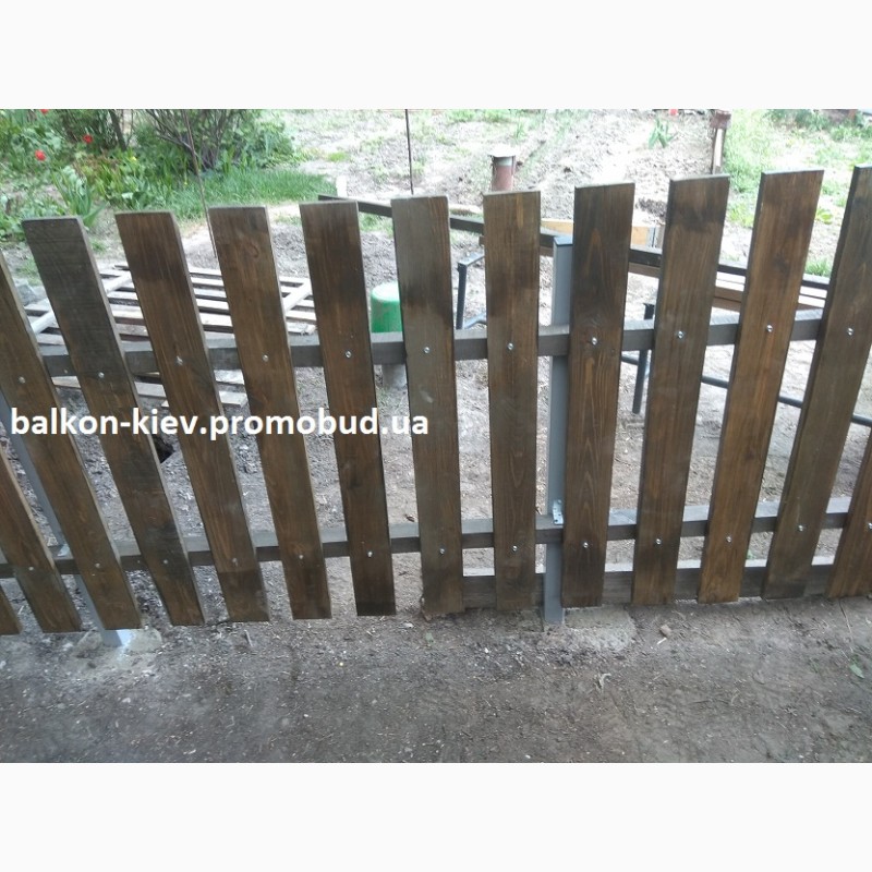 Фото 7. Забор деревянный штакетник