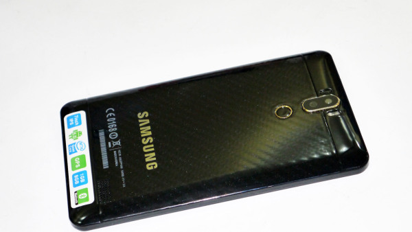 Фото 3. Планшет - телефон Samsung Galaxy Tab 3 от Корейского производителя