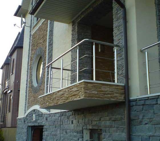 Фото 3. Балконы и балконные ограждения из нержавеющей стали