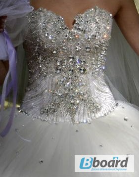 Фото 3. Шикарное свадебное платье