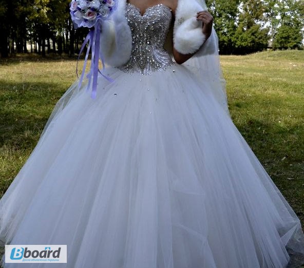Фото 4. Шикарное свадебное платье