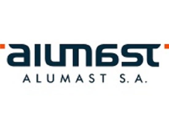Фото 2. Работник на производство Alumast (Польша)