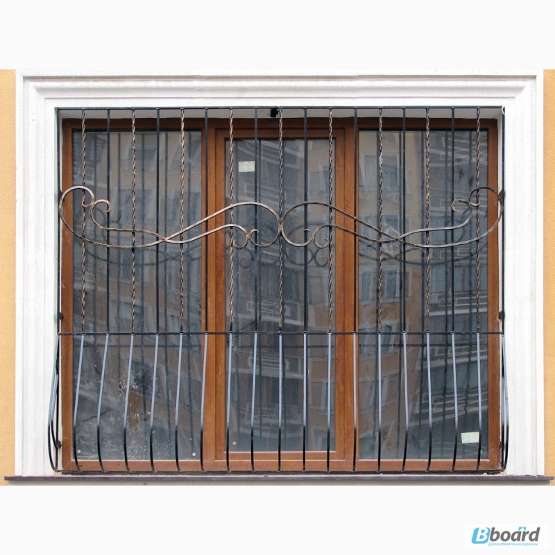 Фото 2. Защитные решетки на окна и двери, изготовление и монтаж