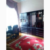 Продам 4-х комнатную квартиру в Одессе на ул. Троицкая