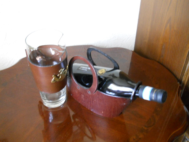 Фото 8. Винтажный набор для вина из кожи