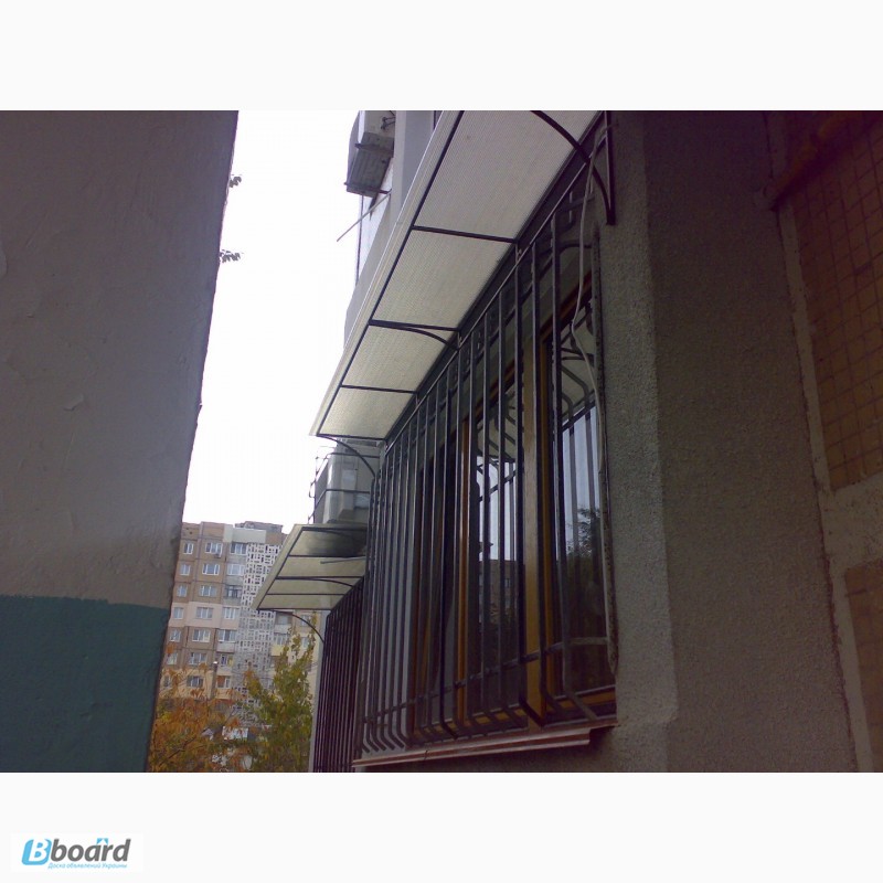 Фото 4. Защитные решетки на окна и балконы, изготовление и монтаж, декоративная ковка