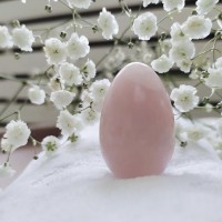 Яйцо для вумбилдинга или упражнений Кегеля из розового кварца