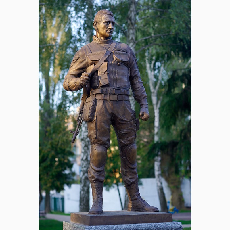 Фото 4. Память о героях, заказывайте профессиональное изготовление скульптур надгробий для военных