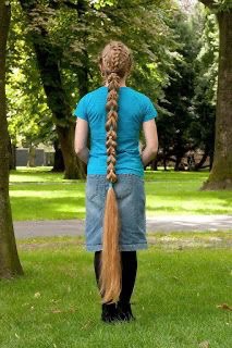 Мы покупаем волосы в Днепре, начиная с длины 35 см Стрижка в ПОДАРОК