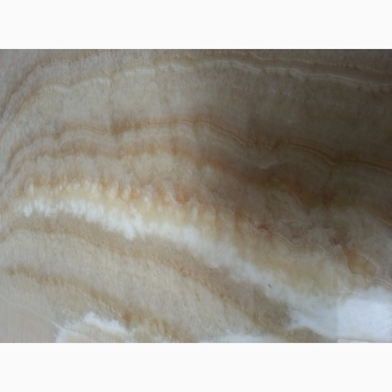 Фото 10. Оникс - светящийся натуральный камень в слябах и окантованных плитах