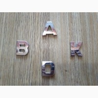 Пластмассовые буквы на авто A.D.K.B