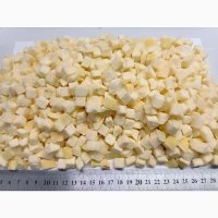 Яблуко кубік порізаний