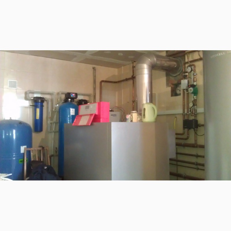 Фото 4. Монтаж систем отопления и водоснабжения
