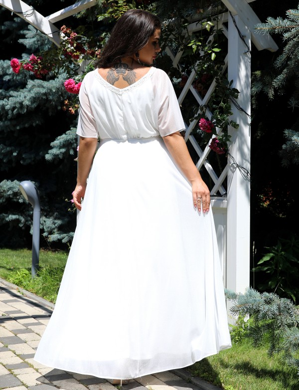 Фото 4. Блестящие графитовое, белое и пудровое вечерние платья с рукавами