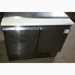 Продам двухдверный холодильный стол Desmon бу